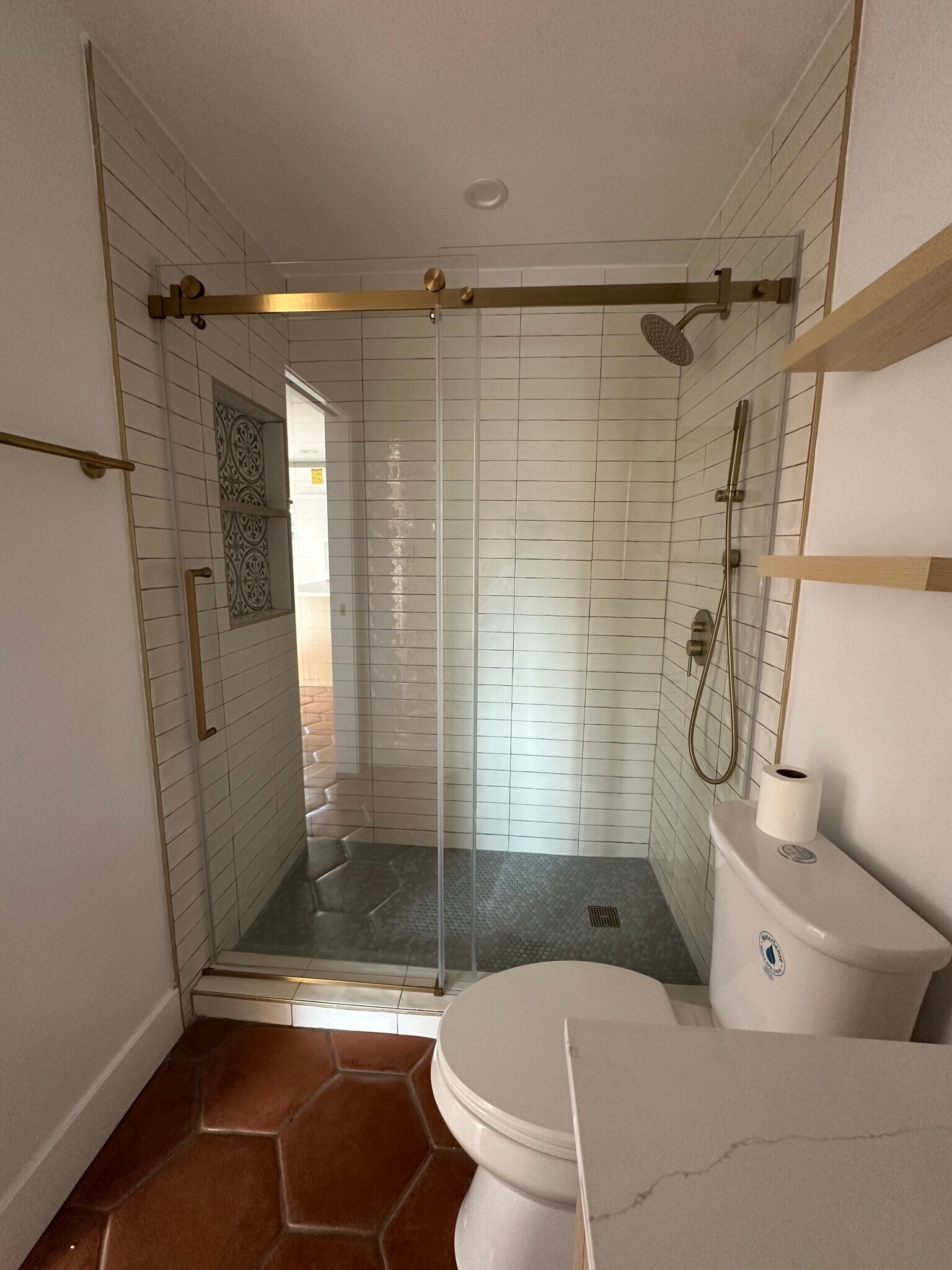 Glass shower doors - 8409 Adoree St
