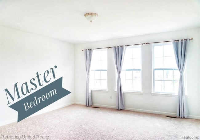 Building Photo - 4287 Cloverlane Dr