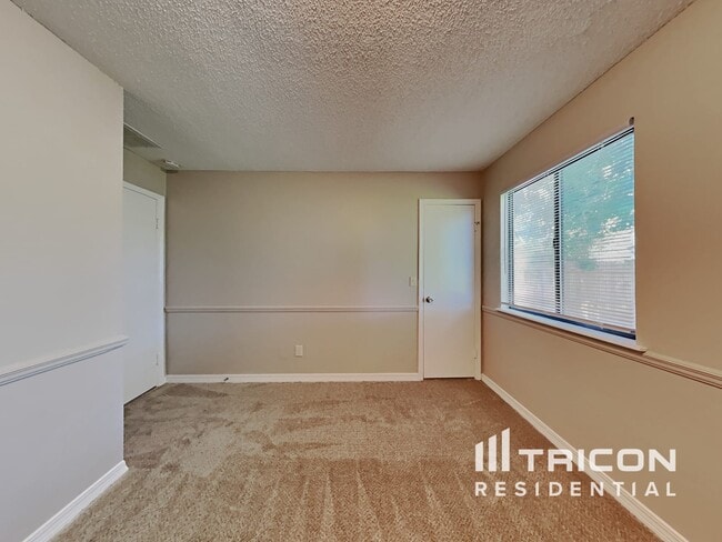 Building Photo - 2258 Felucca Dr