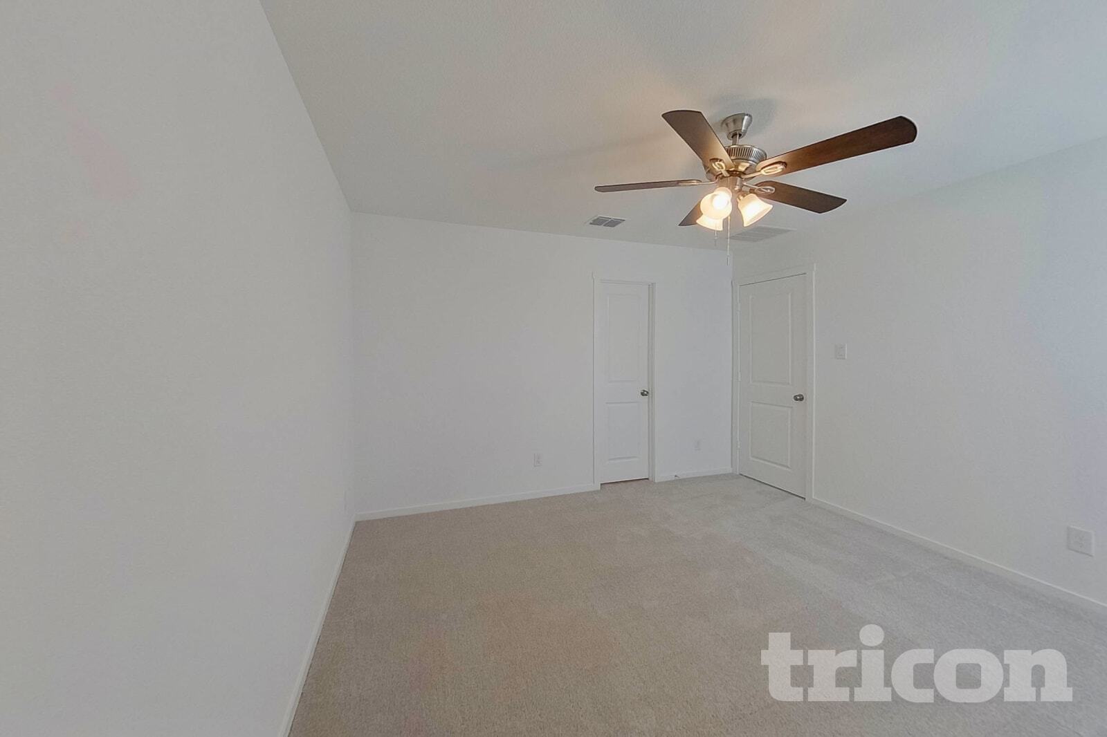 Building Photo - 1601 Parlier St