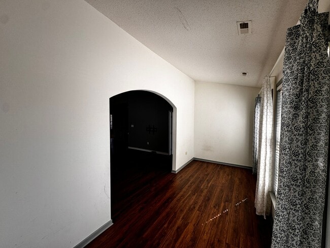 Building Photo - 5406 Ridgedale Dr