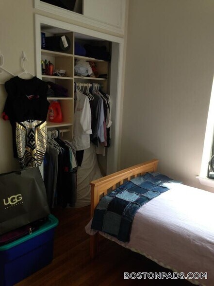 Building Photo - 57 Westland Ave