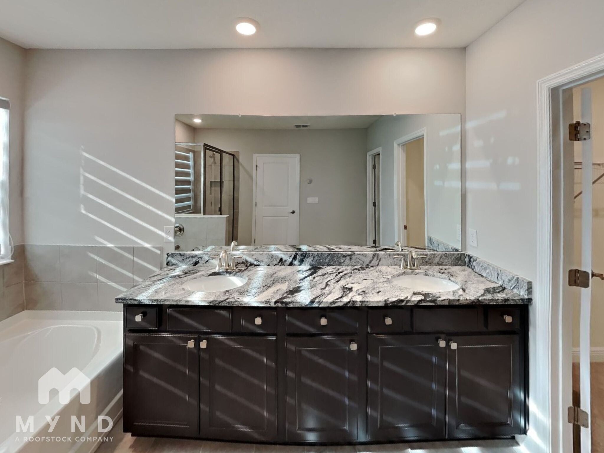 Building Photo - 2530 Chapel Oak Bnd