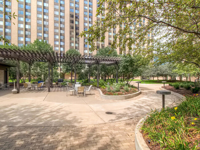 A full city block of landscaped garden - 15 S 1st St