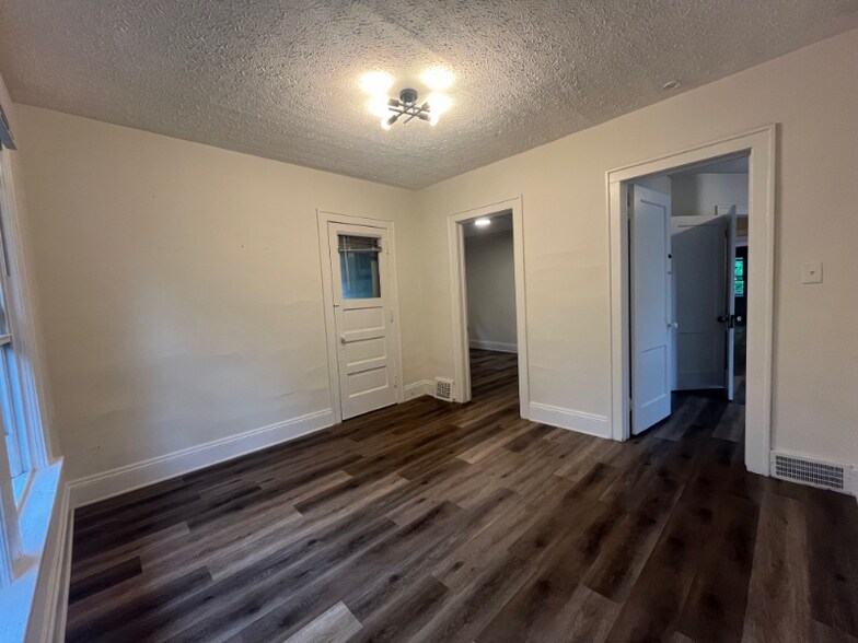 Building Photo - 3265 E Overlook Rd