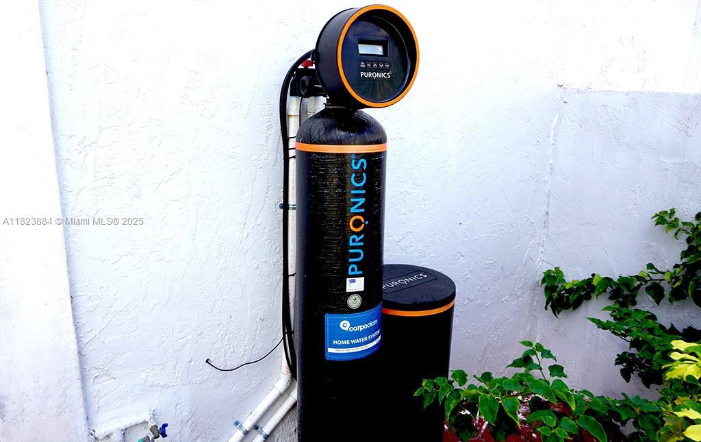 Building Photo - 1705 San Remo Cir