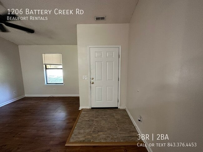 Building Photo - 1206 Battery Creek Rd