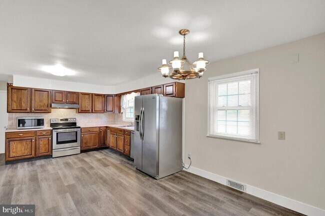 Building Photo - 13 Lupine Ln
