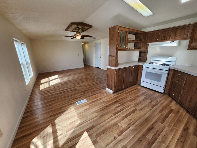 Building Photo - Convenient and Comfortable North Reno Rental