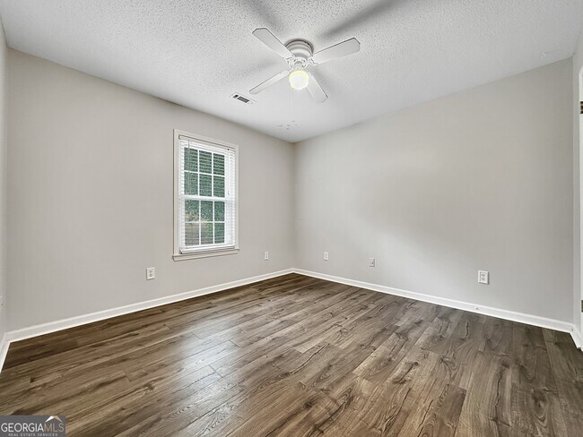 Building Photo - 77 Paces Landing Way