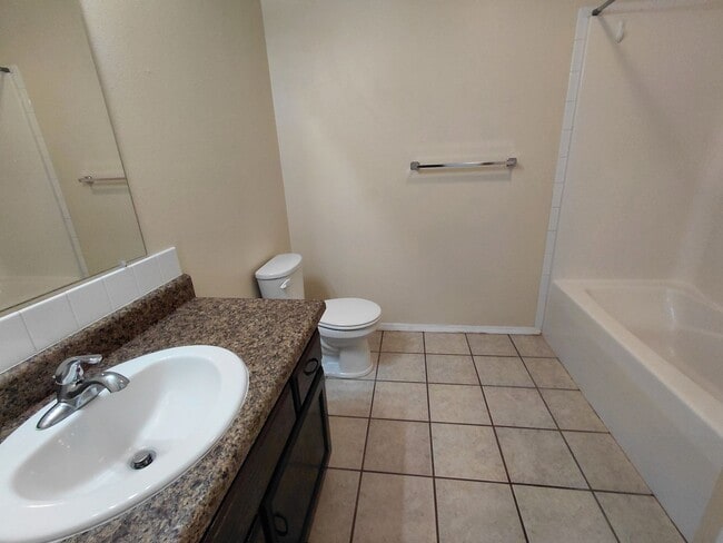 Building Photo - 24444 Sounder Ln