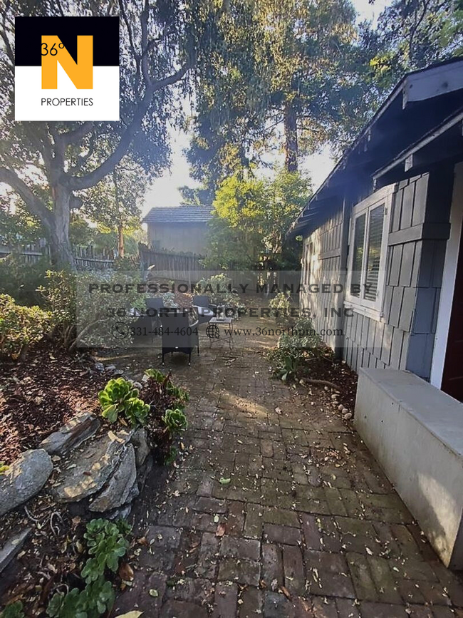 Building Photo - Cozy 2 bed 1 bath in Downtown Carmel minut...