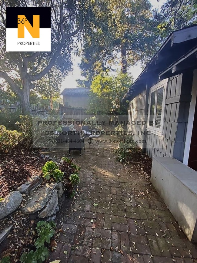 Building Photo - Cozy 2 bed 1 bath in Downtown Carmel minutes away from Carmel Beach