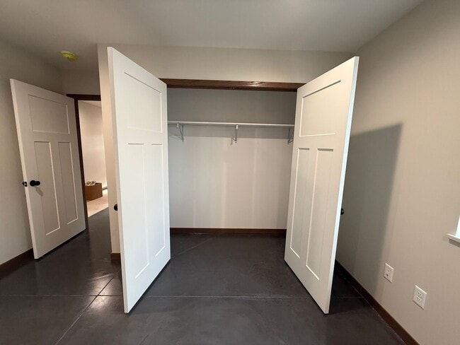 Building Photo - 115 4th St SW