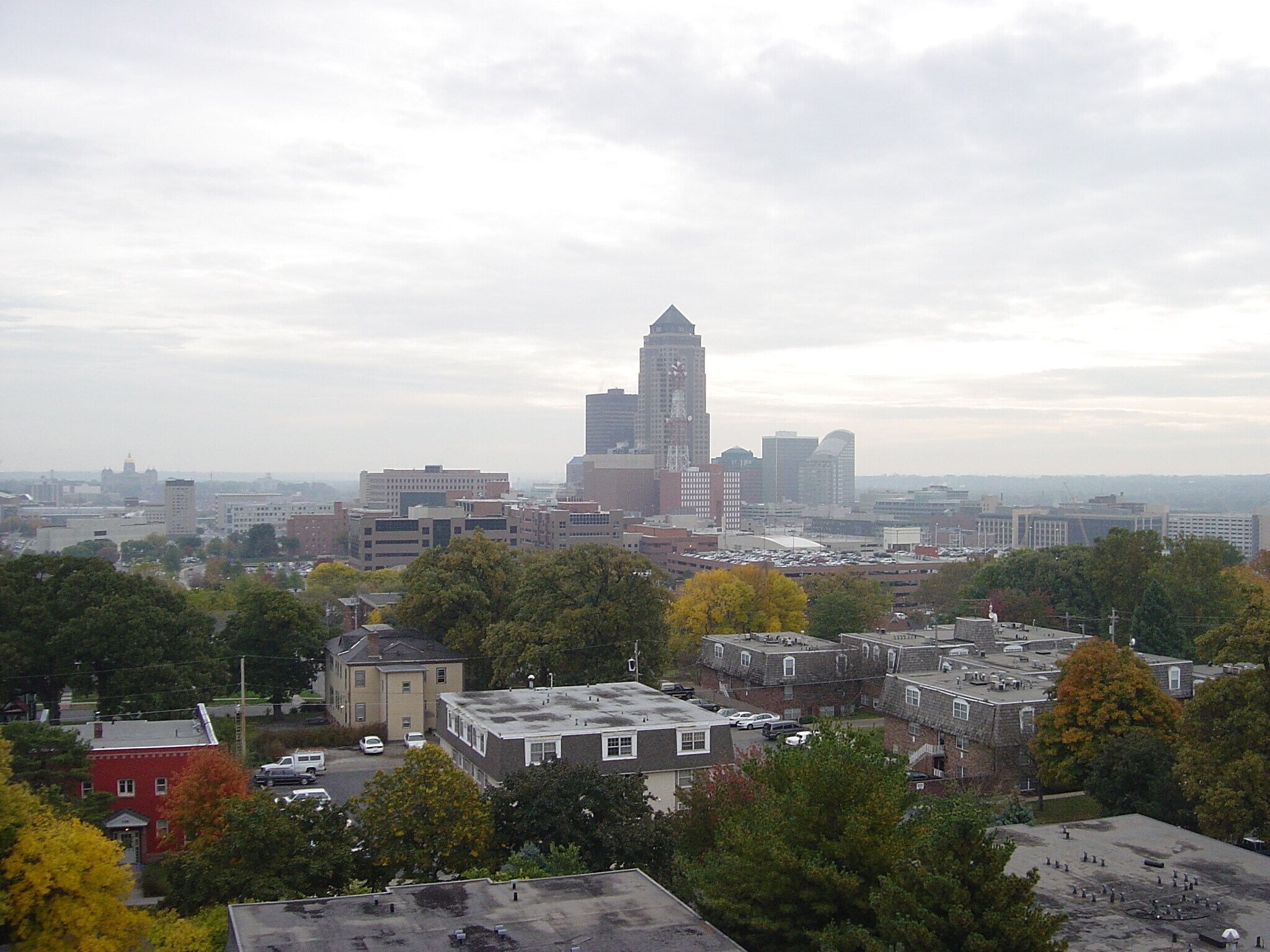 DOWNTOWN through the trees - 737 18th St