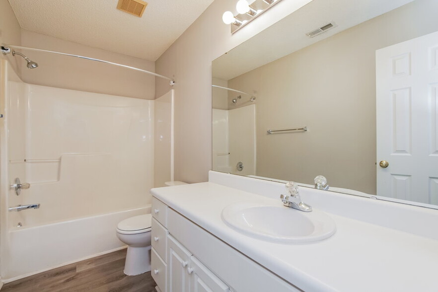 Building Photo - 108 Acropolis Pl