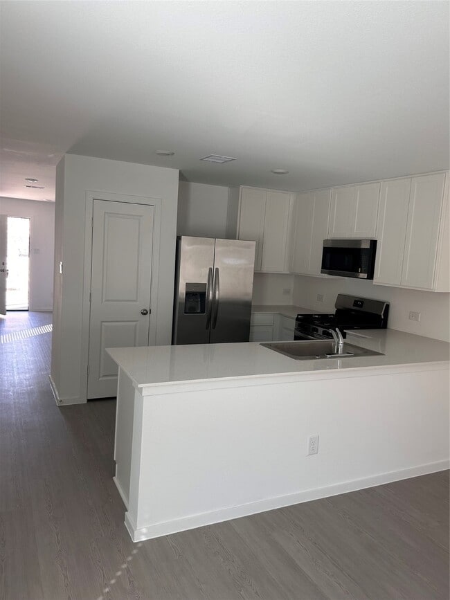 Building Photo - 5646 Goosander Land Dr