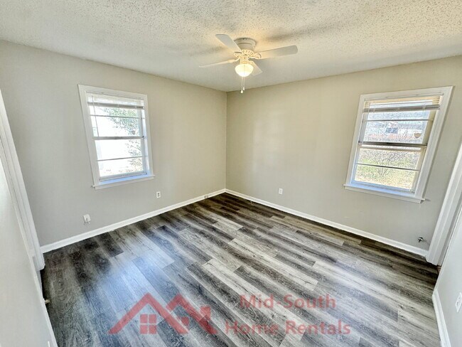 Building Photo - 4166 Hobson Rd