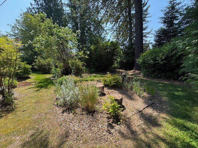 Building Photo - 17511 100th Ave SW