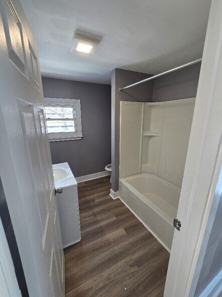 Building Photo - 408 N 4th St.