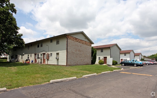 Building Photo - Demorest Village South
