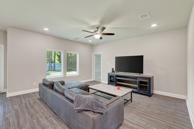 Building Photo - 17104 Coneflower Pl