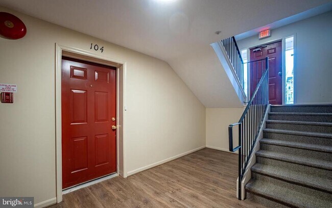 Building Photo - 607 Himes Ave