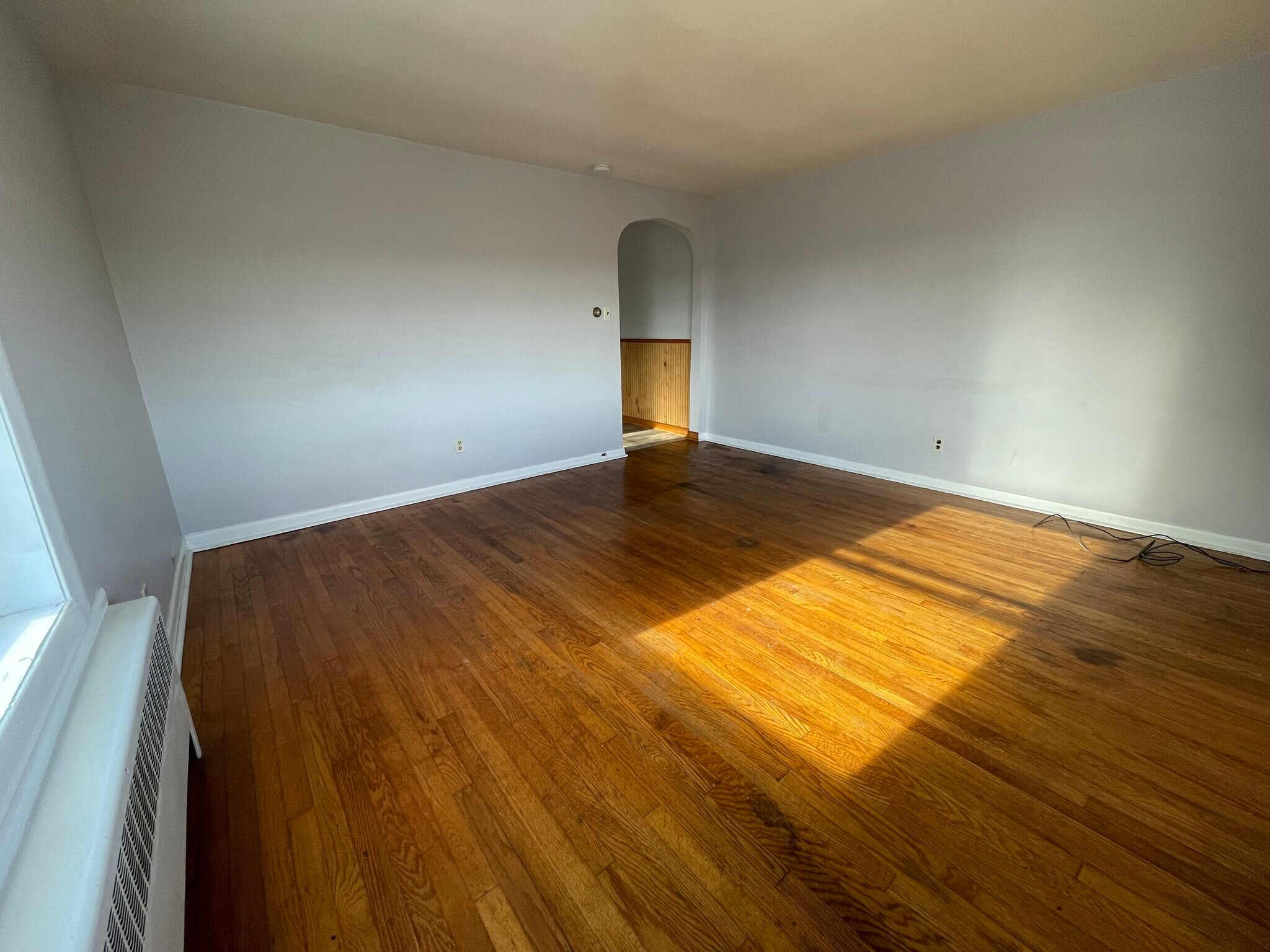 Living - 12211 Williamsport Pike