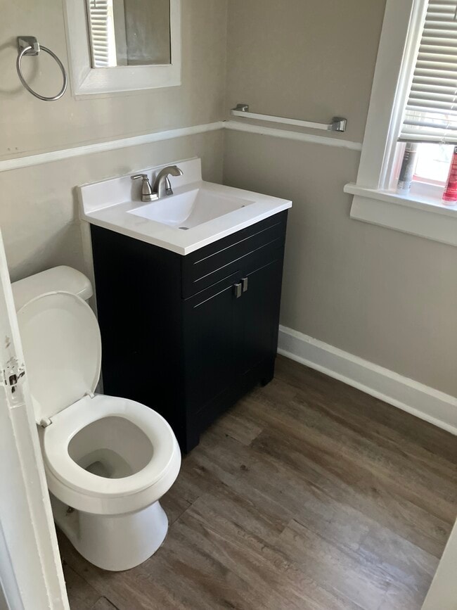 Building Photo - 133-133 Garden St