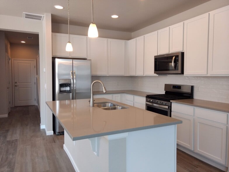 Building Photo - 15533 W 65th Ave