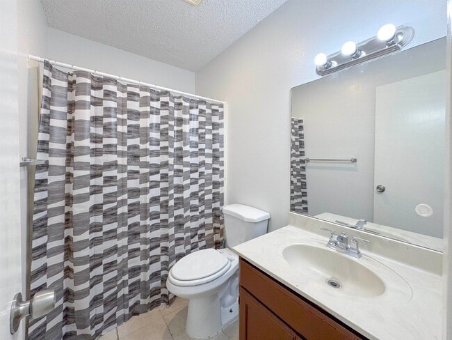 Building Photo - 107 St Pierre Ln
