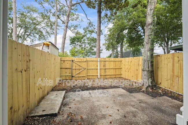 Building Photo - 1848 Willowood Dr