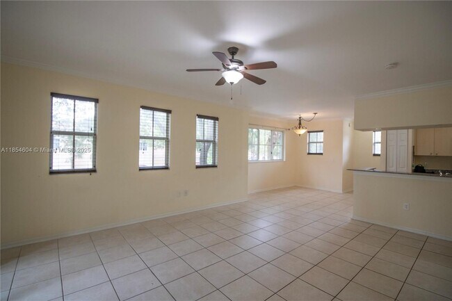 Building Photo - 2469 Centergate Dr