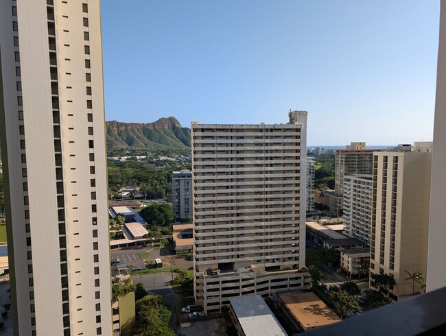 Building Photo - WAIKIKI BANYAN ALL UTILITIES INCLD 1BD/1BA...