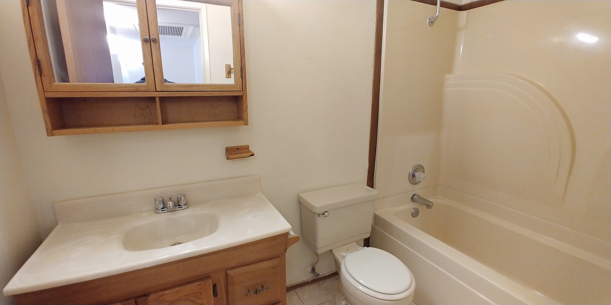 Building Photo - 4423 Plaza Vista