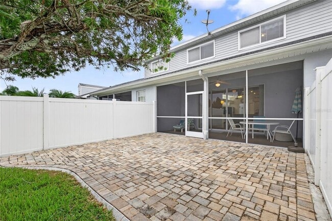 Building Photo - 245 Hemingway Dr