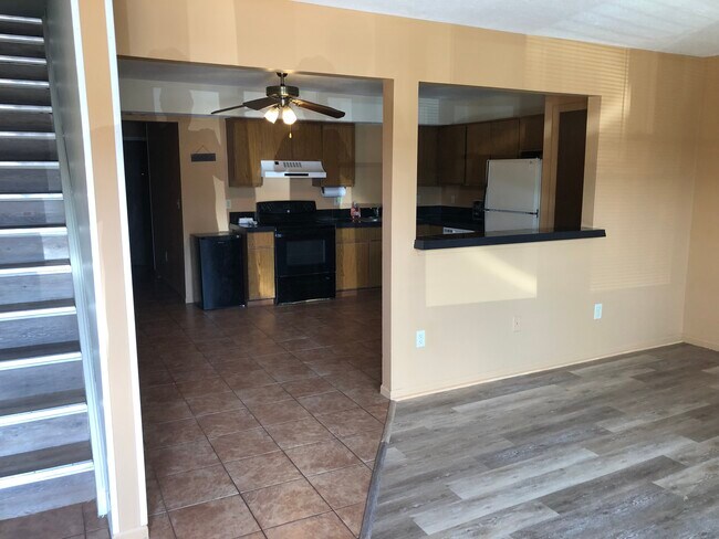 Entrance Way/Family Room/Kitchen - 1549 Whitehall Blvd