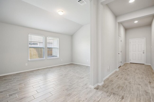 Building Photo - 124 Trailside Ln