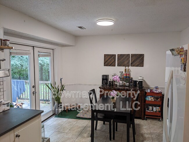 Building Photo - 155 Rachel Way