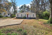 Building Photo - 955 S Columbia Dr