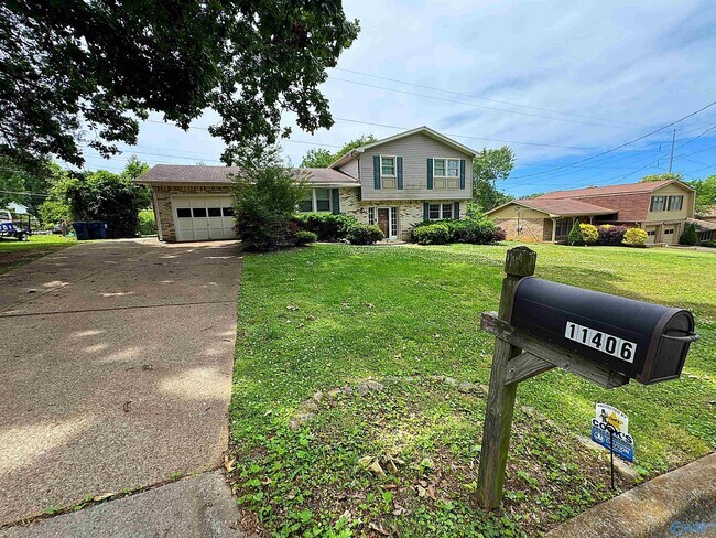 Building Photo - 11406 Crestfield Dr SE