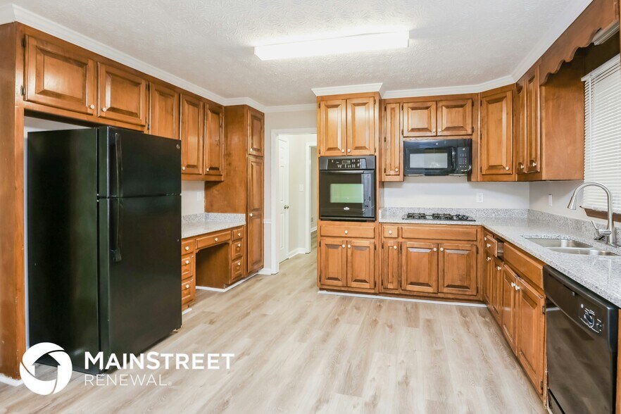 Building Photo - 6449 Laural Bend