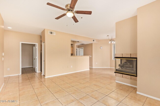 Building Photo - 2929 W Yorkshire Dr
