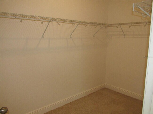 Building Photo - 4900 Golden Zenith Wy