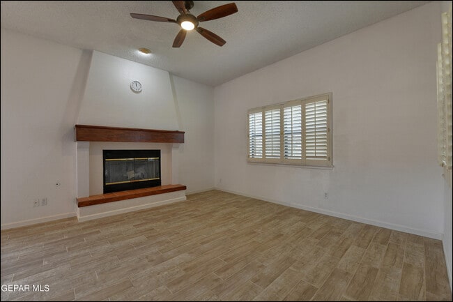 Building Photo - 829 Dulce Tierra Dr