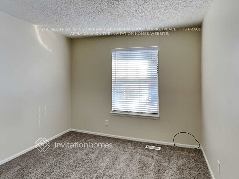 Building Photo - 6660 Bugle Dr