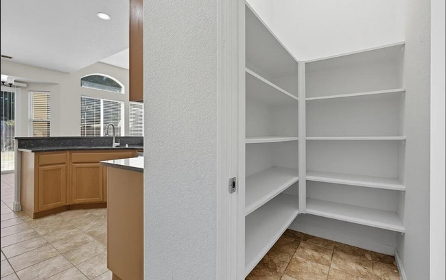 Building Photo - 1277 Paradise Loop