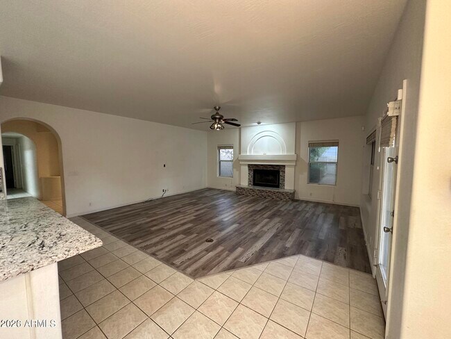 Building Photo - 3169 E Desert Flower Ln