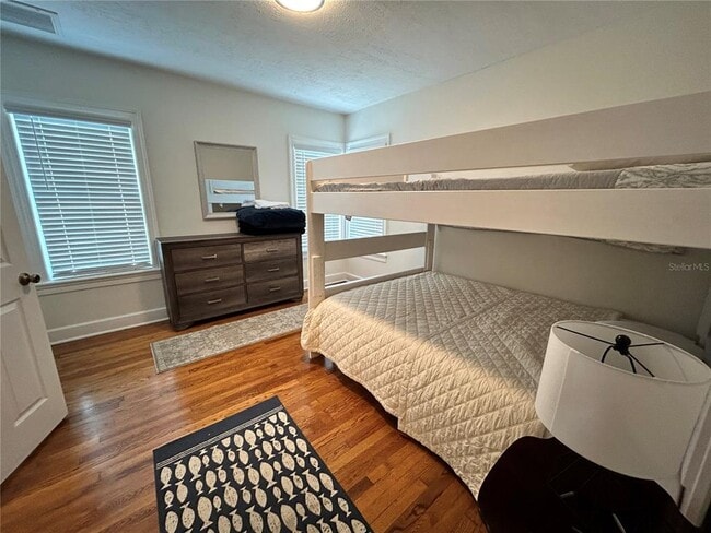 Building Photo - 701 29th Ave N