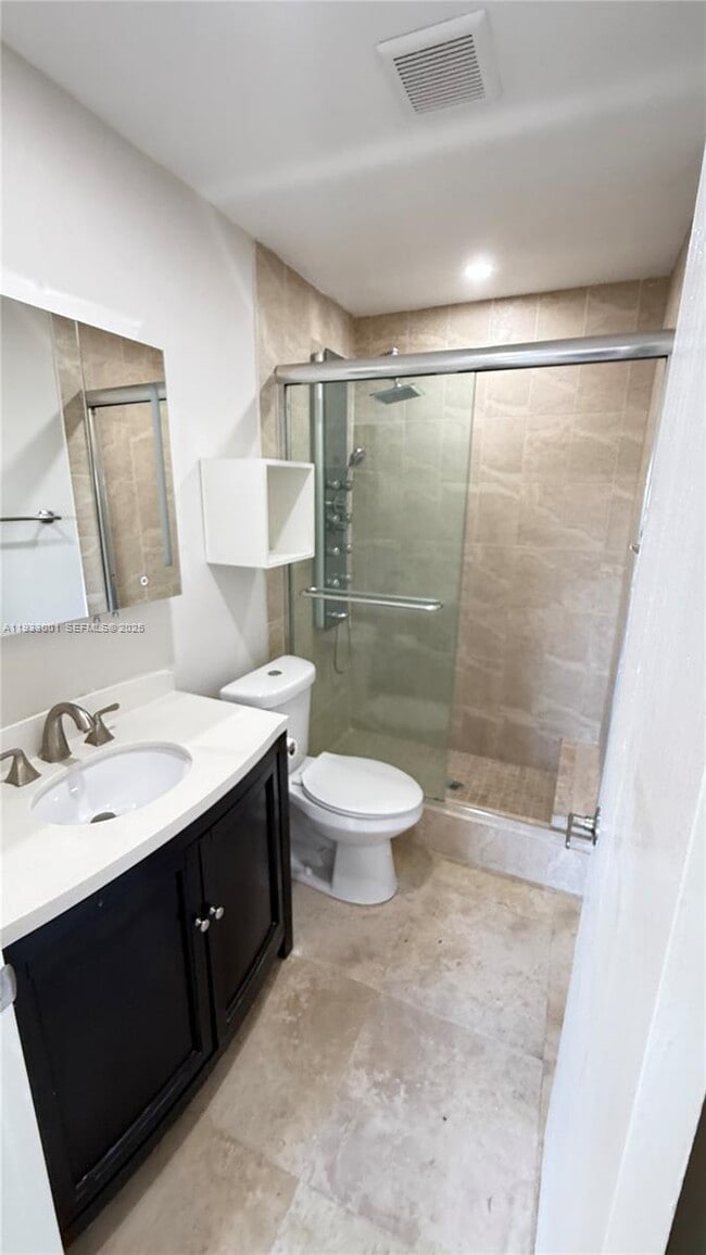 Building Photo - 500 NE 2nd St